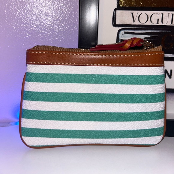 Dooney & Bourke Wristlet, NWT. - Picture 2 of 4